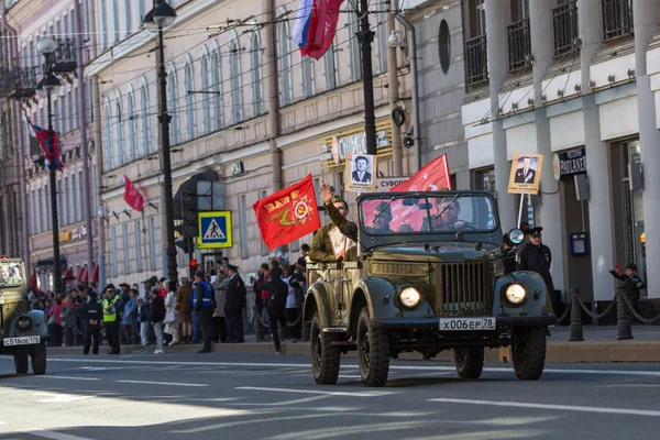 Petersburg Rusia Mayo 2018 Durante Marcha Del Regimiento Inmortal Las —  Fotos de Stock