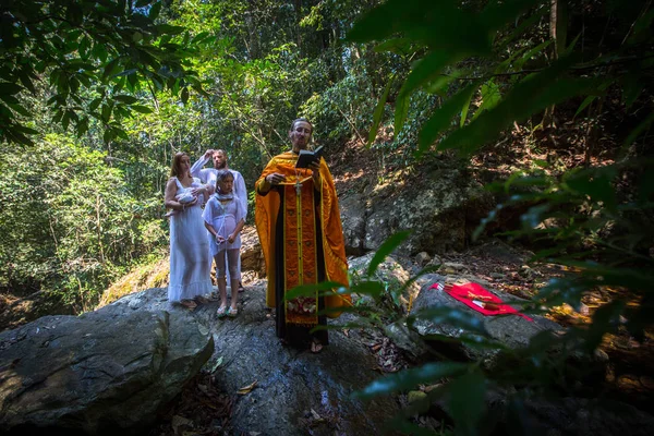 Koh Chang Tayland Mar 2018 Sırasında Mezhepler Vaftiz Suya Daldırma — Stok fotoğraf