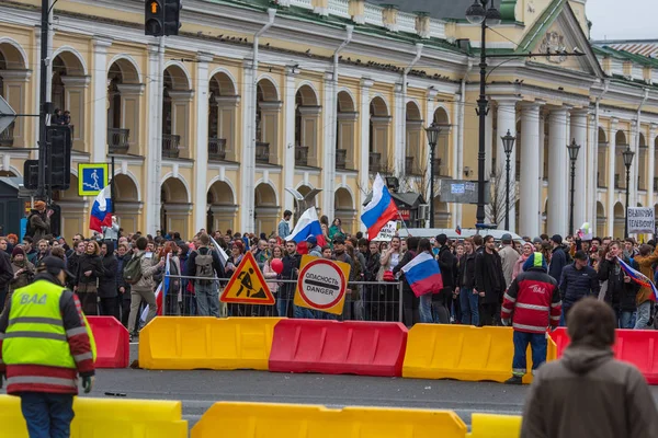 상트페테르부르크 러시아 2018 지지자는 넵스키 동안에 블라디미르 대통령의 취임식에 — 스톡 사진