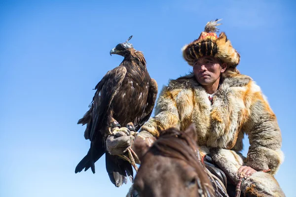 Олгий Монголия Сентября 2017 Года Казахский Охотник Золотого Орла Традиционной — стоковое фото