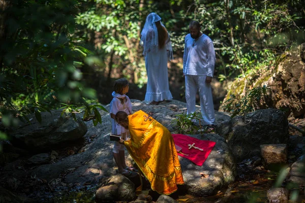 Koh Chang Thailand Mar 2018 Durante Ritos Batismo Imersão Água — Fotografia de Stock