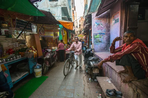 Varanasi India Mar 2018 Una Las Muchas Calles Estrechas Casco — Foto de Stock