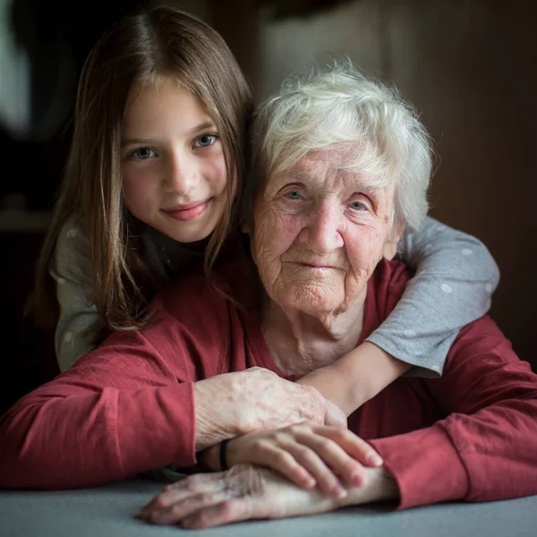 Portrait Elderly Woman Her Little Granddaughter Old Young — Stock Photo, Image