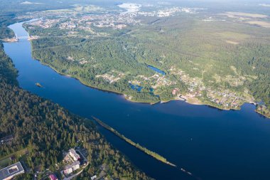 Üstten görünüm refleks nehirden Ladoga Onega Gölü, Leningrad region, Rusya Federasyonu.