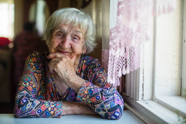 Retrato Uma Mulher Idosa Close Anos — Fotografia de Stock