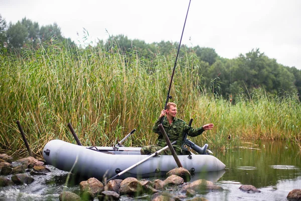 Fisherman Catching Fish River Rubber Boat — Stock Photo, Image