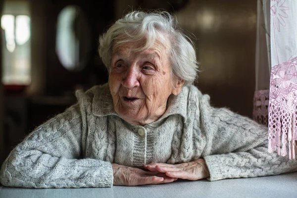 Retrato Mujer Anciana Pelo Gris —  Fotos de Stock