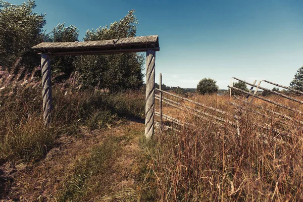 Wooden Gate Field Village — Stock Photo, Image