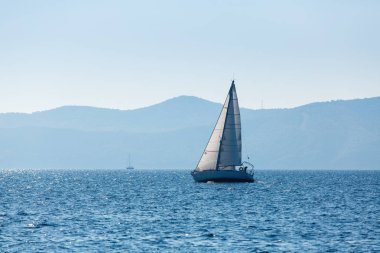 Yat Tekne denize yelken. Lüks cruise Yatçılık.