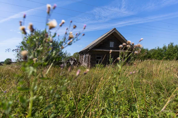 Opuštěné Dřevěný Dům Obci Ruské Nord — Stock fotografie