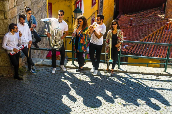 Groupe Musiciens Jazz Band Jouent Musique Dans Rue Vieux Porto — Photo