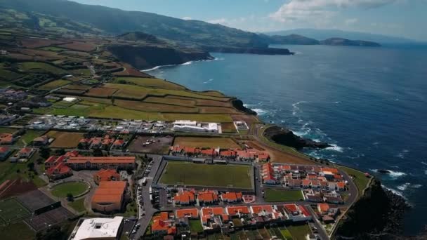 Flug Über Die Küste Der Insel San Miguel Maia Stadt — Stockvideo