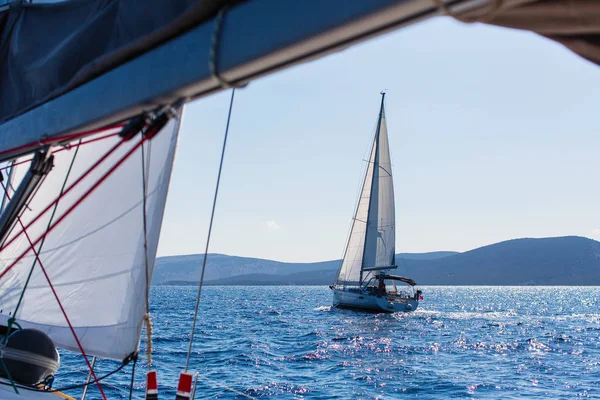 Navegando Iates Mar Egeu Barcos Luxo — Fotografia de Stock