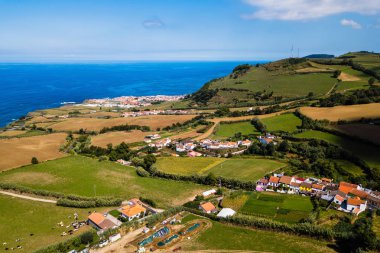 Kuş bakışı San Miguel Island kıyıları Azores, Portekiz.