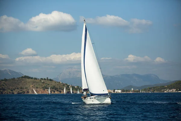 Poros Grecia Oct 2018 Velero Participa Regata Vela Ellada Otoño —  Fotos de Stock