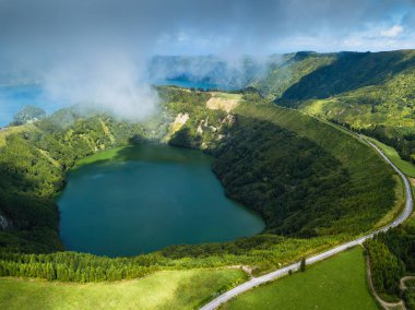 Cehennem Ağzı göllerde Sete Cidades volkanik kraterler San Miguel Adası, Azores, Portekiz.