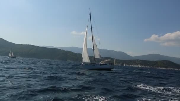 Poros Methana Greece Oct 2018 Veleiros Participam Regata Vela Ellada — Vídeo de Stock