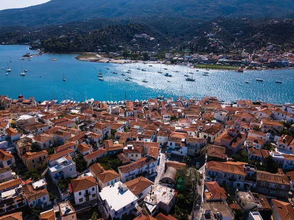 Blick Auf Die Insel Poros Und Den Yachthafen Der Ägäis — Stockfoto