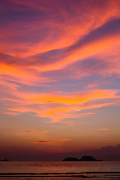 Hermoso Cielo Crepuscular Después Del Atardecer Sobre Costa Del Mar — Foto de Stock