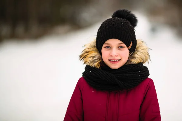 Retrato Menina Bonito Livre Inverno — Fotografia de Stock