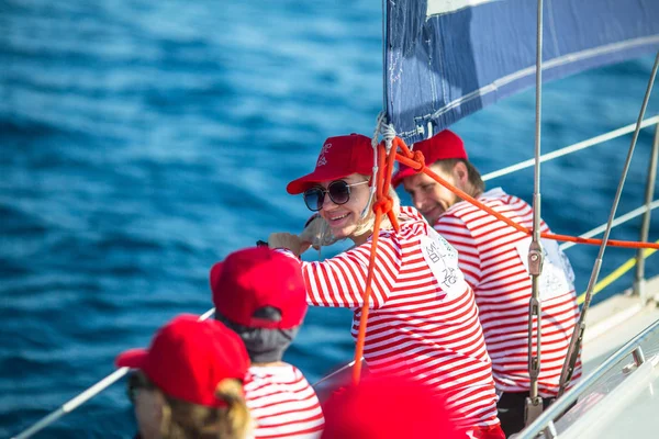 Methana Grecia Oct 2018 Los Marineros Participan Regata Vela Ellada — Foto de Stock