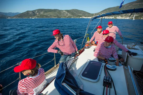 Μέθανα Ελλάδα Οκτωβρίου 2018 Ναύτες Συμμετέχουν Στην Ρεγκάτα Ιστιοπλοΐας Ομάδα — Φωτογραφία Αρχείου