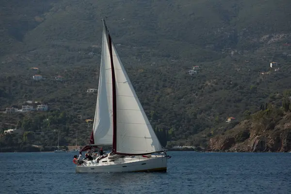 Poros Yunanistan Ekim 2018 Yelkenli Katılmak Ellada Sonbahar 2018 Yunan — Stok fotoğraf