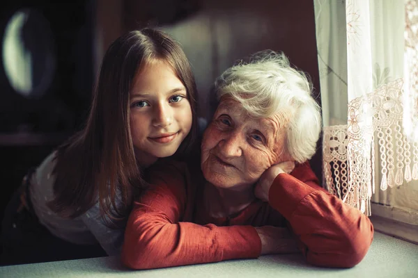 Retrato Descolorido Una Niña Abuela —  Fotos de Stock