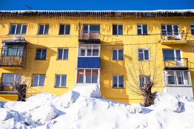 Dağ Shoria, Sibirya - Rusya Sheregesh kentsel yöredeki tipik konut ev.