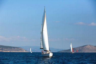 Ege Denizi - Yunanistan, yat tekne yelken. Lüks cruise Yatçılık. 