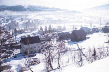 Dağ Shoria, Sibirya, Rusya Sheregesh kent tipi yerleşim görünümünü. 