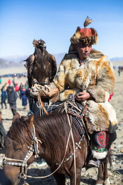 Sagsay Mongolia Września 2017 Kazachski Hunter Zająca Golden Eagle Berkutchi — Zdjęcie stockowe