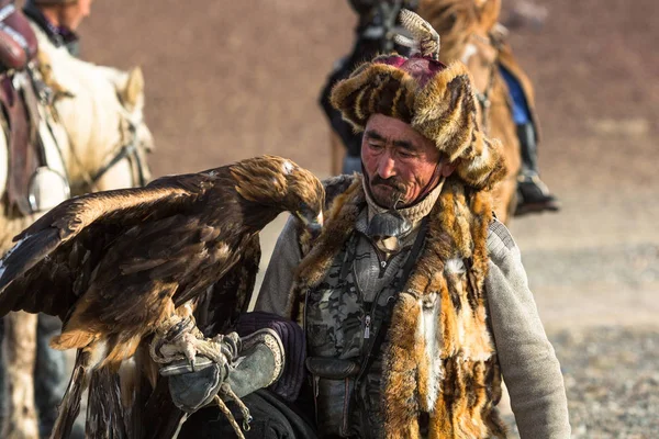 Sagsay Монголії Вересня 2017 Року Berkutchi Казахський Мисливець Золотий Орел — стокове фото
