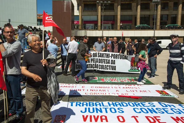 葡萄牙波尔图 2019年5月1日 在波尔图市中心庆祝五一 葡萄牙工人总联合会传统上与共产党有联系 有80万会员 — 图库照片