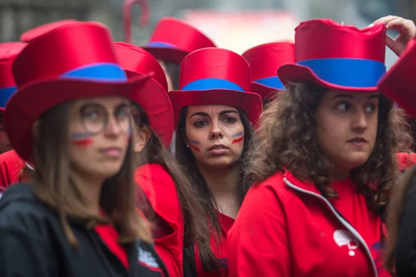 葡萄牙波尔图 2019年5月7日 在科尔特霍奎马达斯比塔斯 葡萄牙大学学生的年度节日 毕业生们戴着一顶帽子和一个手杖 都是他们学院的两种颜色 — 图库照片