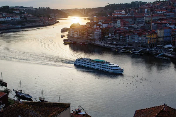 Vue Dessus Rivière Douro Ribeira Crépuscule Porto Portugal — Photo