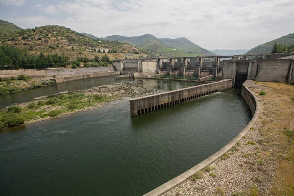 Beskåda Den Gammala Hydro Electric Posterar Bergen — Stockfoto