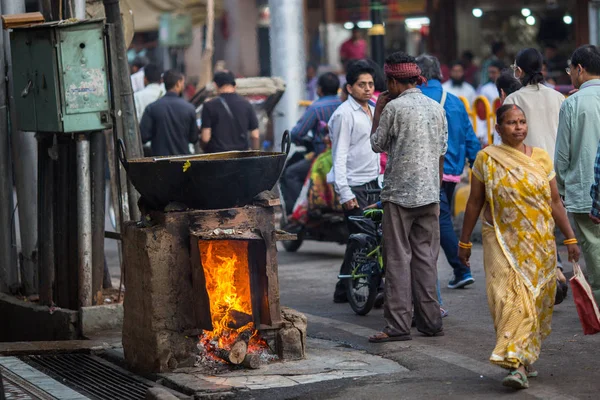 Varanasi Indie Březen 2018 Jedna Ulic Uprostřed Starověkého Města Podle — Stock fotografie