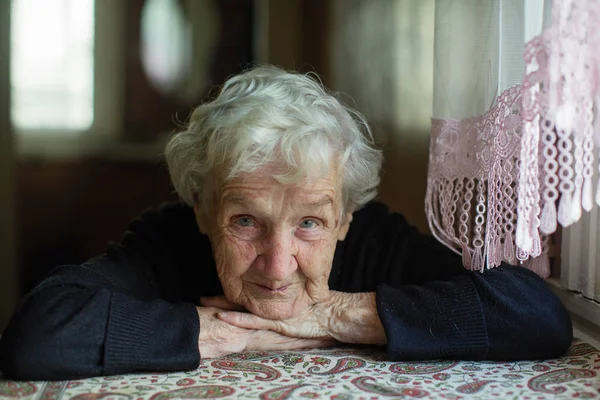 Retrato Cerca Una Vieja Mujer Pelo Gris — Foto de Stock