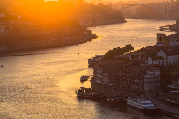 Porto Portugal Apr 2017 Vista Superior Ribeira Rio Douro Cidade — Fotografia de Stock