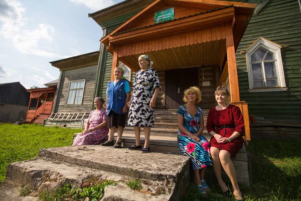 Lindström Vepsia Leningrad Reg Ryssland Aug 2018 Vepsiska Lokalbefolkningen Kvinnor — Stockfoto