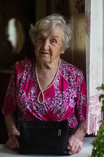 Kvinna Avancerade Porträtt Huset Pensionärer Och Äldre — Stockfoto