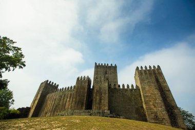 Castelo de Guimaraes (Guimaraes Kalesi) Portekiz'in kuzeyinde