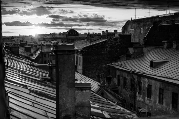 Vista Dos Telhados São Petersburgo Crepúsculo Fotografia Preto Branco — Fotografia de Stock