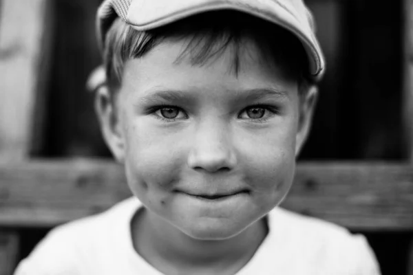 Nahaufnahme Porträt Eines Kleinen Jungen Freien Schwarz Weiß Fotografie — Stockfoto
