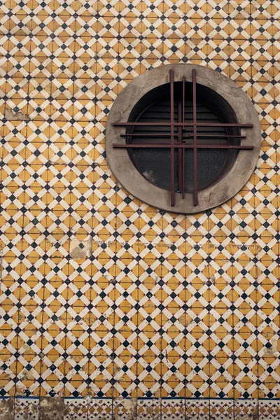 Pared Tradicional Baldosas Antiguas Calle Portugués Pintado Con Estaño Azulejos —  Fotos de Stock