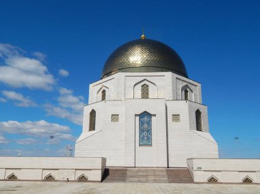 922 yılında Islam Volga Bulgarlar tarafından benimsenmesinde onurlandırmak için bir anıt yapı. Bolgar, Tataristan. Mayıs, 2018