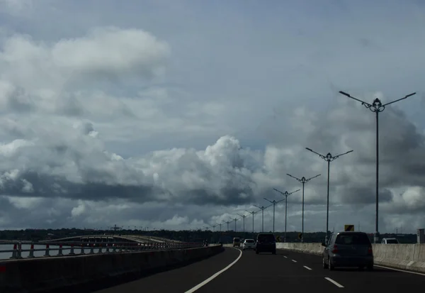 Bulutlu Otoban