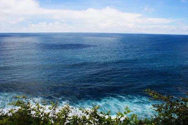 Océan bleu à Bali — Photo