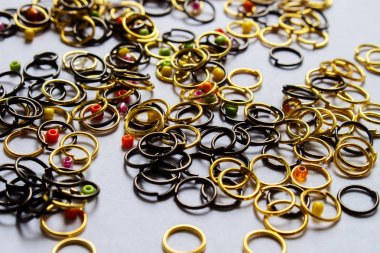 Takı için Jumprings ve Tohum Boncuklar